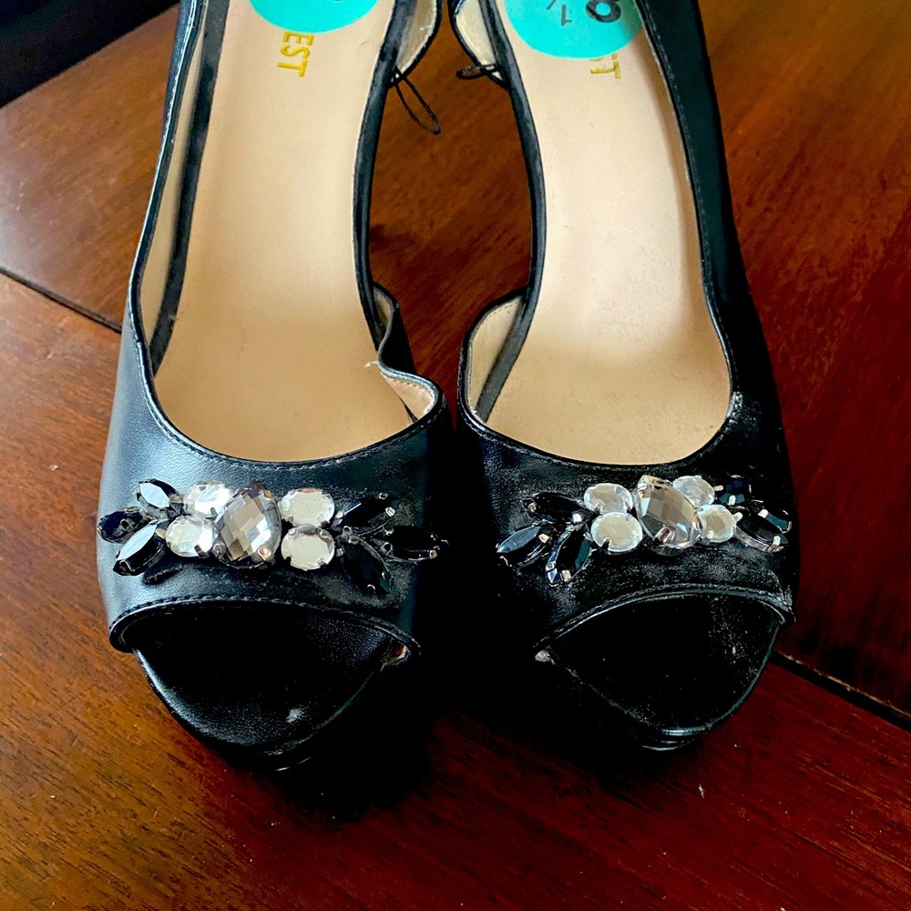 Nine West Heels.  Never worn, size 8.5